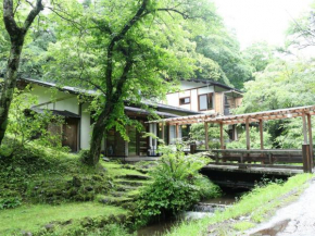Гостиница Kose Onsen  Каруидзава